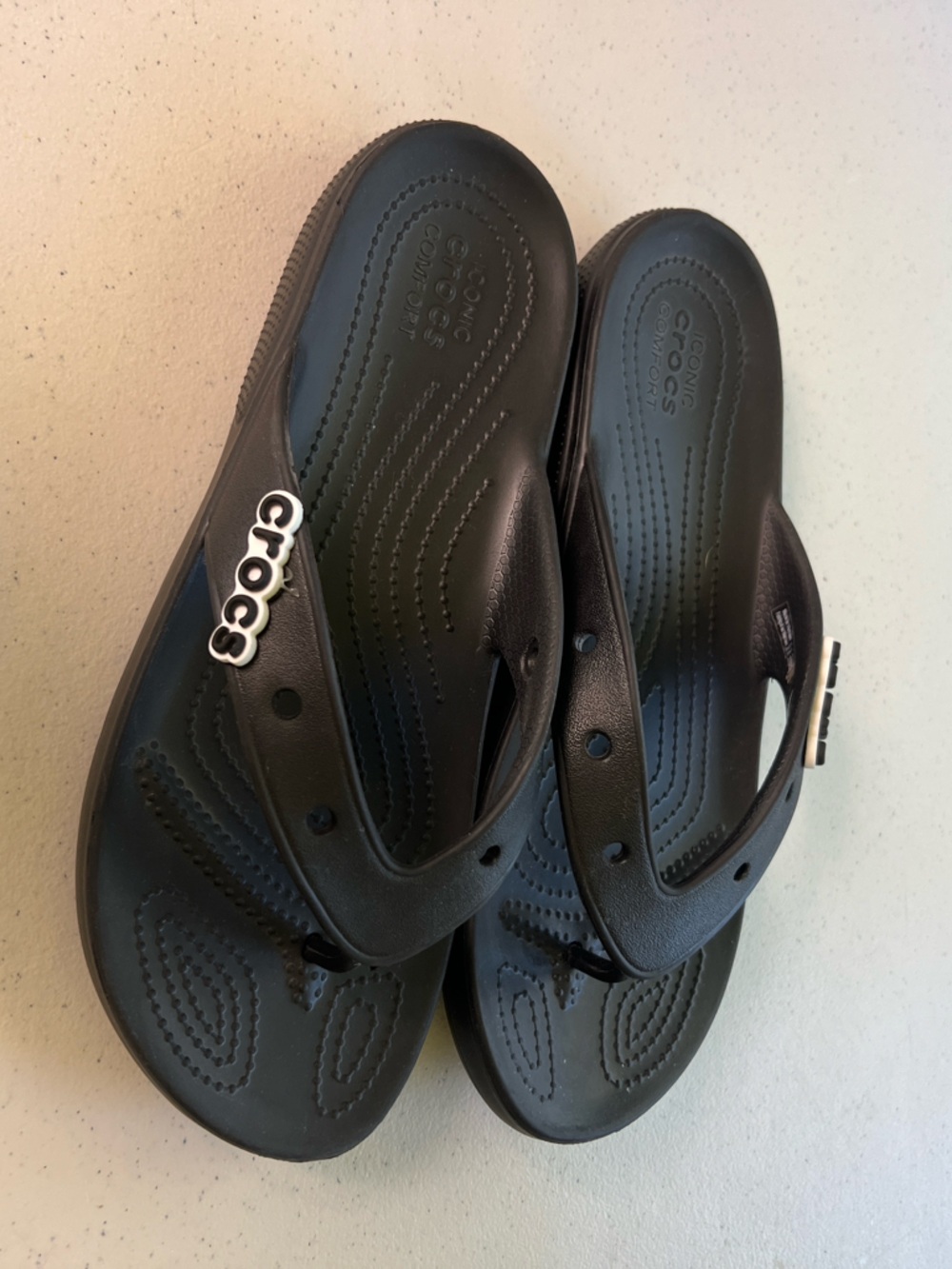 Crocs Women's Classic Flip Flops M9/W11